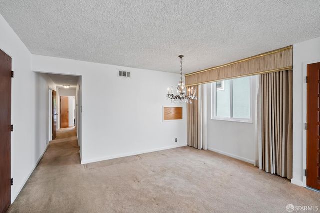 61 Grandview Avenue, Daly City, CA 94015