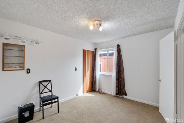 61 Grandview Avenue, Daly City, CA 94015