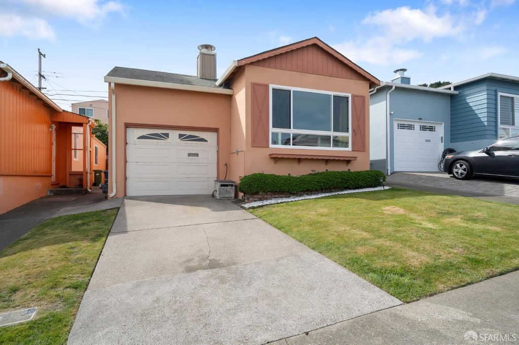 61 Grandview Avenue, Daly City, CA 94015