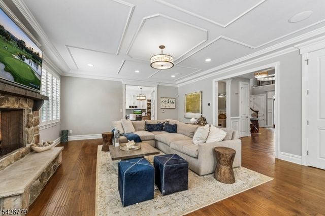 20 Pheasant Ln, Scotch Plains Twp., NJ 07076