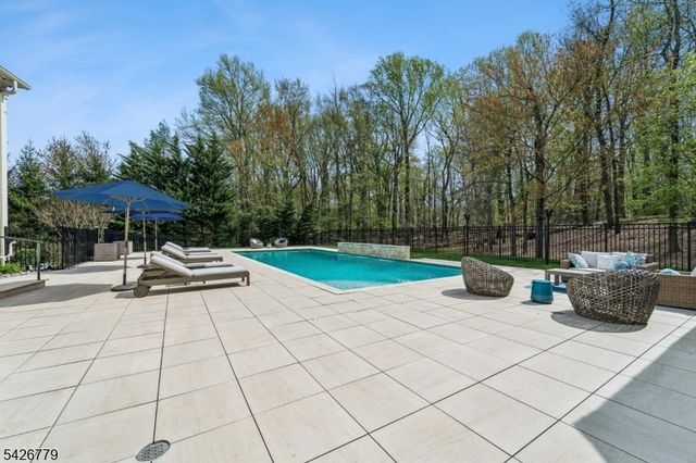 20 Pheasant Ln, Scotch Plains Twp., NJ 07076