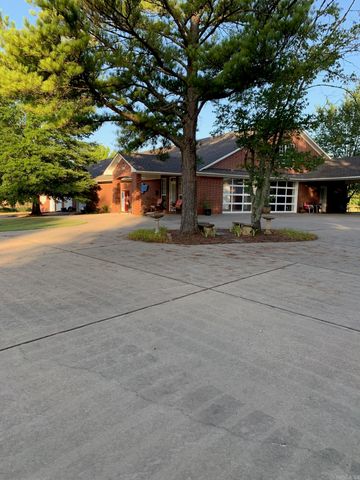 27 Westin Drive Drive, Conway, AR 72034