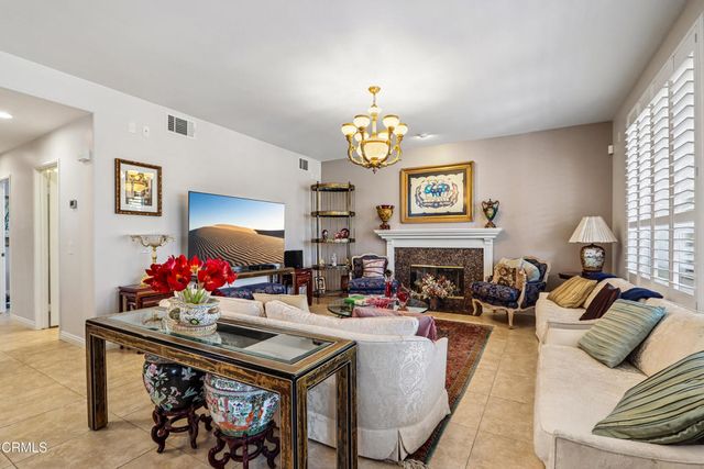 1084 Camino Vera Cruz, Camarillo, CA 93010