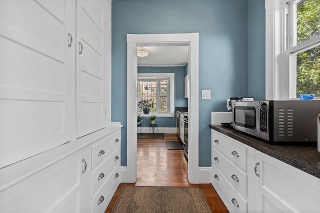 13 Cedar Hill Ter 2, Swampscott, MA 01907