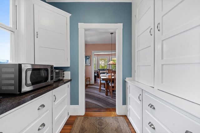 13 Cedar Hill Ter 2, Swampscott, MA 01907