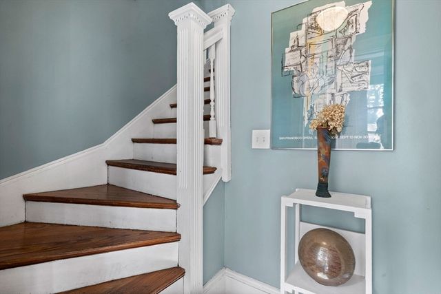 13 Cedar Hill Ter 2, Swampscott, MA 01907