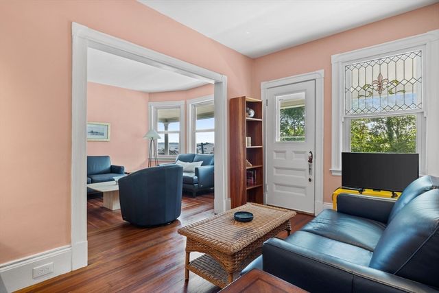 13 Cedar Hill Ter 2, Swampscott, MA 01907