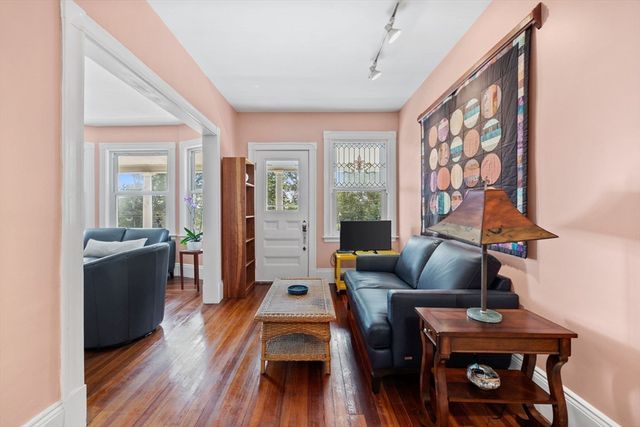 13 Cedar Hill Ter 2, Swampscott, MA 01907