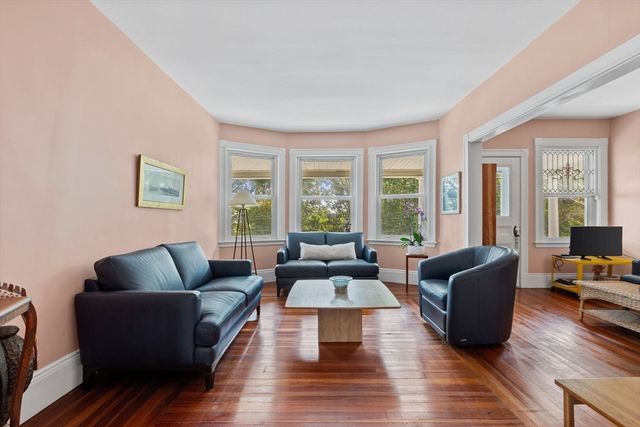 13 Cedar Hill Ter 2, Swampscott, MA 01907