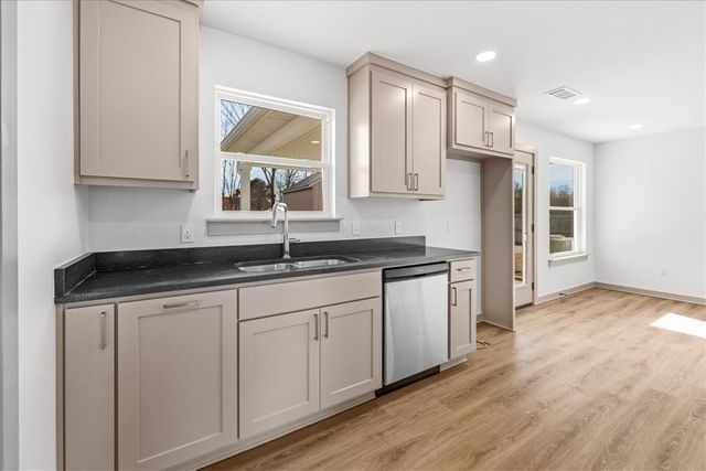 2233 N Brandi Avenue, Fayetteville, AR 72701