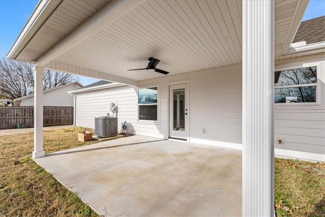 2233 N Brandi Avenue, Fayetteville, AR 72701