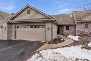 476 Oak Ridge DRIVE #3, Hartland, WI 53029