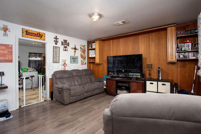 611 N OSAGE Street, Amarillo, TX 79107