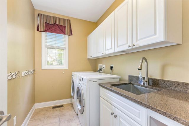 3527 Helendale Court, Deerfield Twp., OH 45040