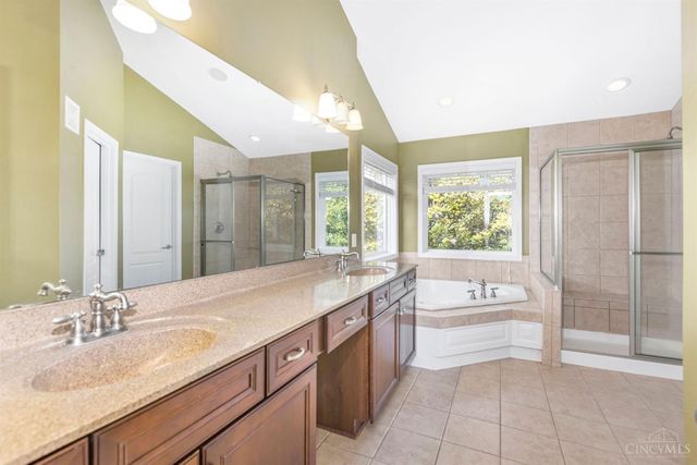 3527 Helendale Court, Deerfield Twp., OH 45040