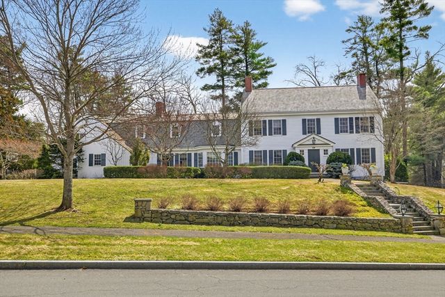 1 Buckingham Ter, Wellesley, MA 02482
