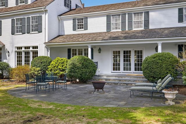 1 Buckingham Ter, Wellesley, MA 02482