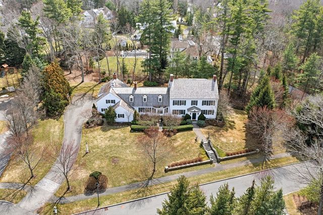1 Buckingham Ter, Wellesley, MA 02482