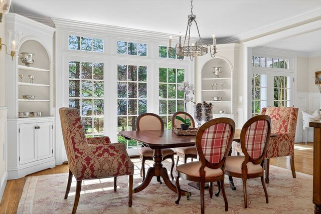 1 Buckingham Ter, Wellesley, MA 02482