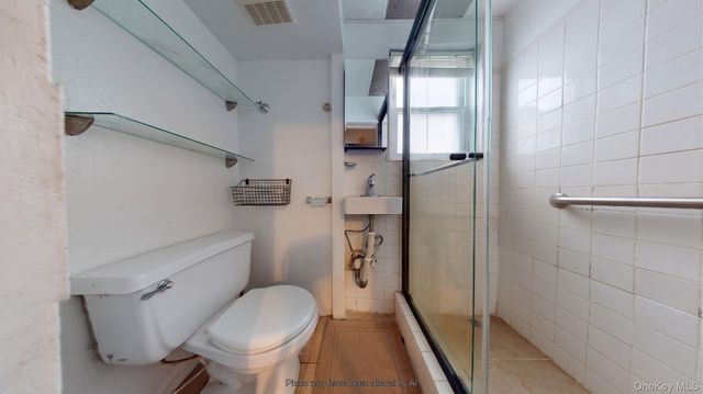 1711 Rockaway Parkway, Brooklyn, NY 11236