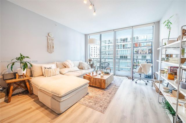 1111 SW 1st Ave 1115-N, Miami, FL 33130