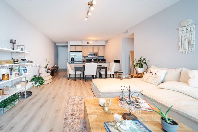 1111 SW 1st Ave 1115-N, Miami, FL 33130