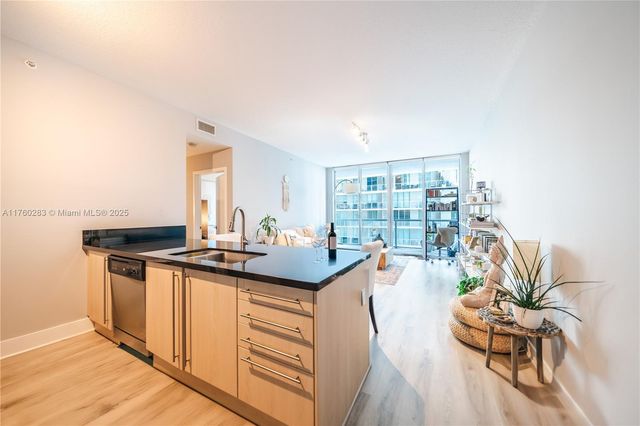 1111 SW 1st Ave 1115-N, Miami, FL 33130