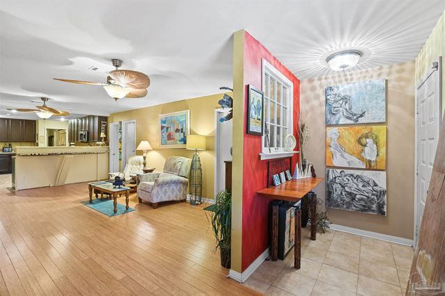 909 W Lloyd St, Pensacola, FL 32501