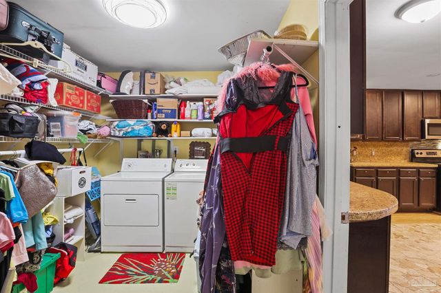 909 W Lloyd St, Pensacola, FL 32501