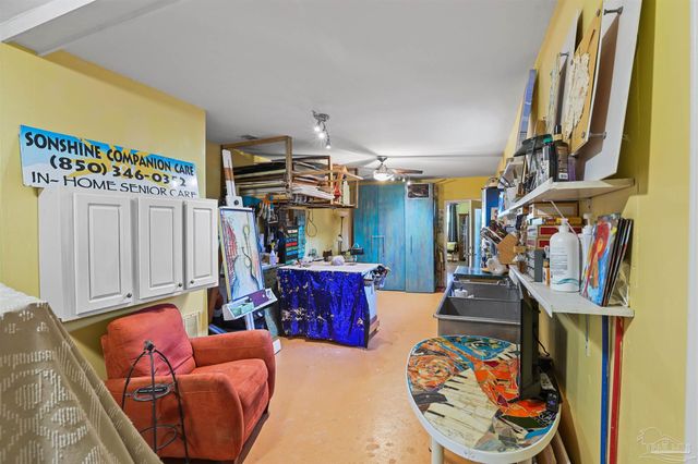 909 W Lloyd St, Pensacola, FL 32501