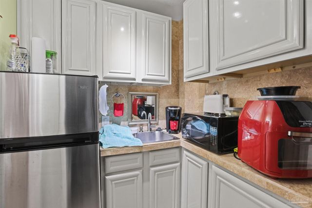 909 W Lloyd St, Pensacola, FL 32501