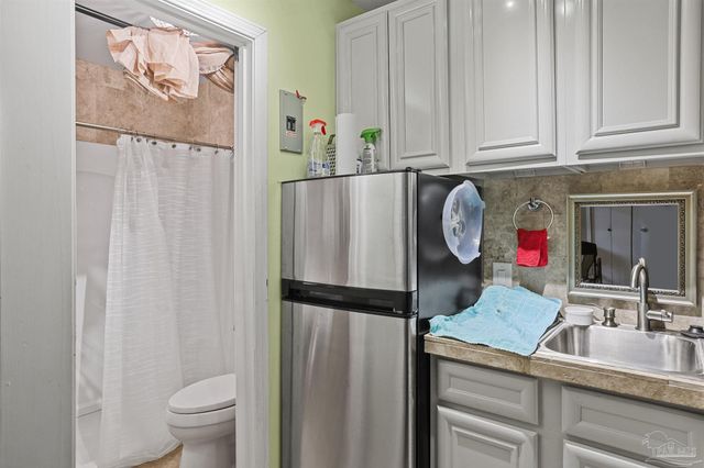 909 W Lloyd St, Pensacola, FL 32501