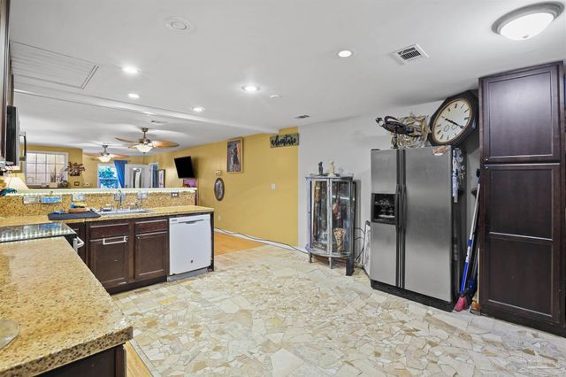 909 W Lloyd St, Pensacola, FL 32501