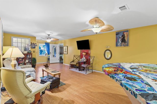 909 W Lloyd St, Pensacola, FL 32501