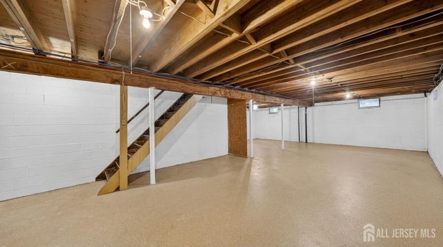 14 Carteret Street, Port Reading, NJ 07064