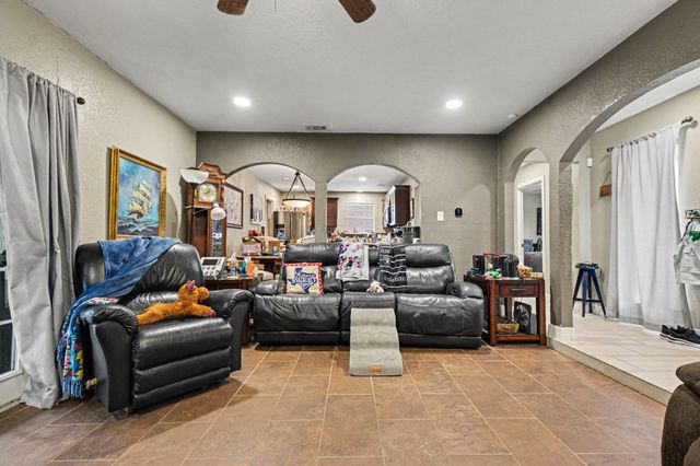 4133 Logan Street, Irving, TX 75062