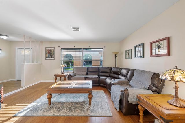4020 NW 113th Avenue, Coral Springs, FL 33065