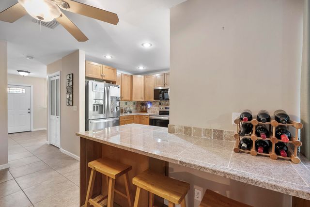4020 NW 113th Avenue, Coral Springs, FL 33065