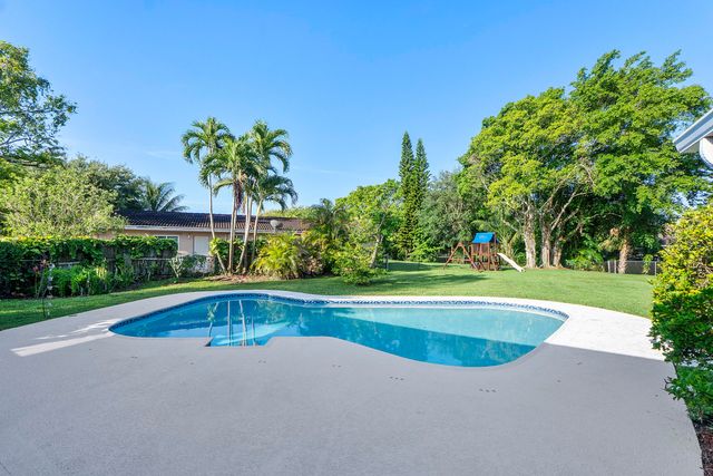 4020 NW 113th Avenue, Coral Springs, FL 33065