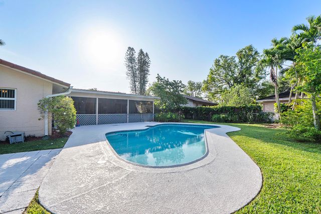 4020 NW 113th Avenue, Coral Springs, FL 33065