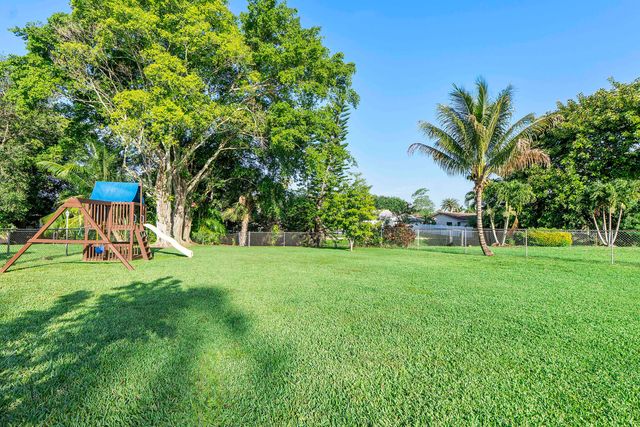 4020 NW 113th Avenue, Coral Springs, FL 33065