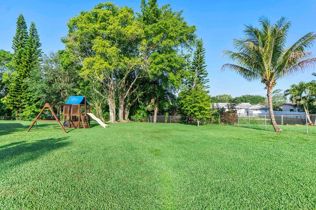 4020 NW 113th Avenue, Coral Springs, FL 33065