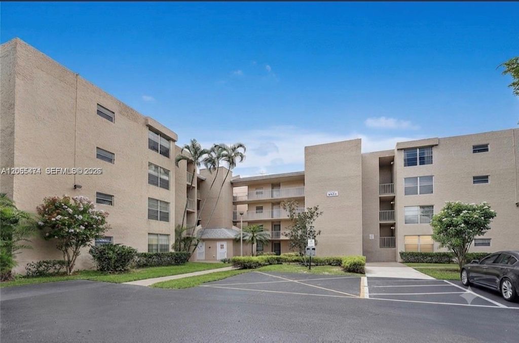 9471 Evergreen Place 307, Davie, FL 33324