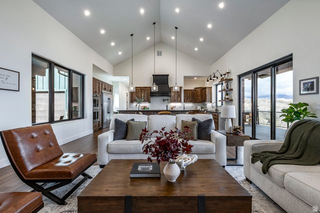 5842 OLD SNOWBASIN RD, Huntsville, UT 84317