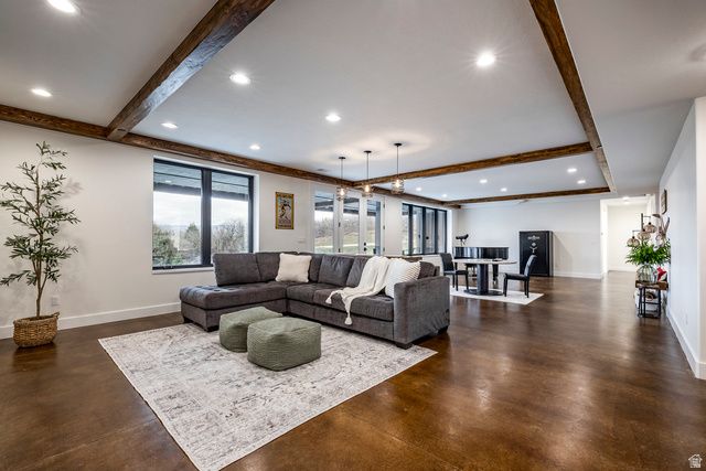 5842 OLD SNOWBASIN RD, Huntsville, UT 84317