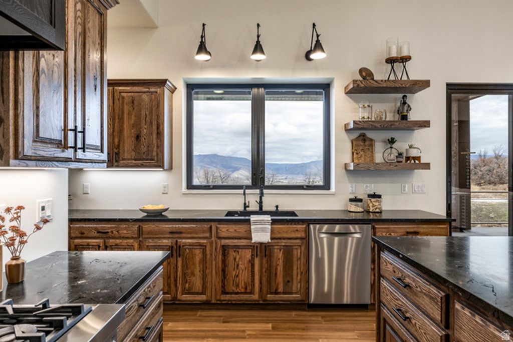 Image 19 of property listing at 5842 OLD SNOWBASIN RD, Huntsville, UT 84317