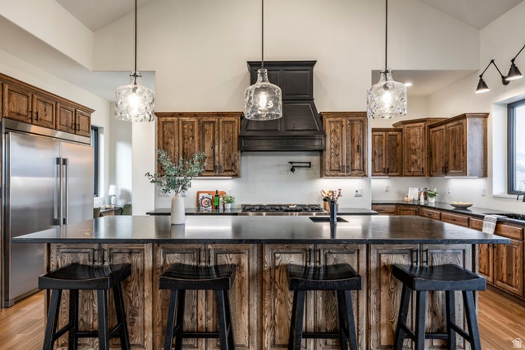 Image 6 of property listing at 5842 OLD SNOWBASIN RD, Huntsville, UT 84317