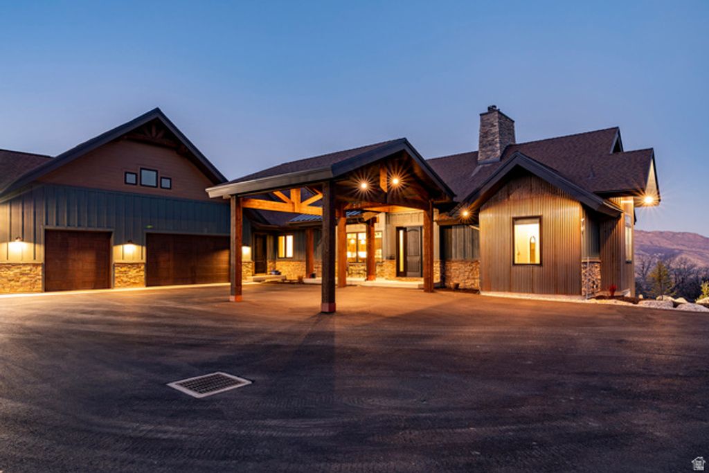 Image 8 of property listing at 5842 OLD SNOWBASIN RD, Huntsville, UT 84317