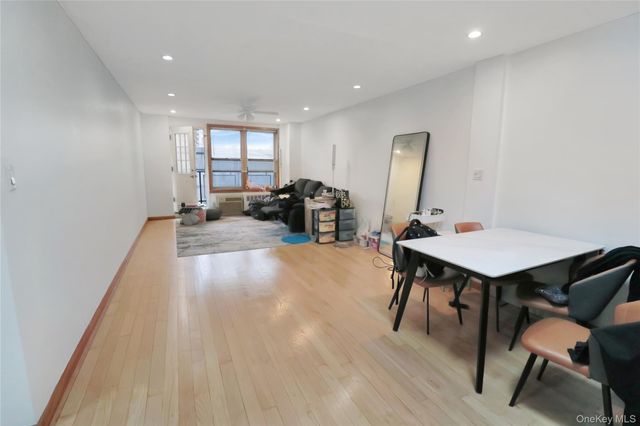 4125 Kissena Boulevard 2T, Flushing, NY 11355