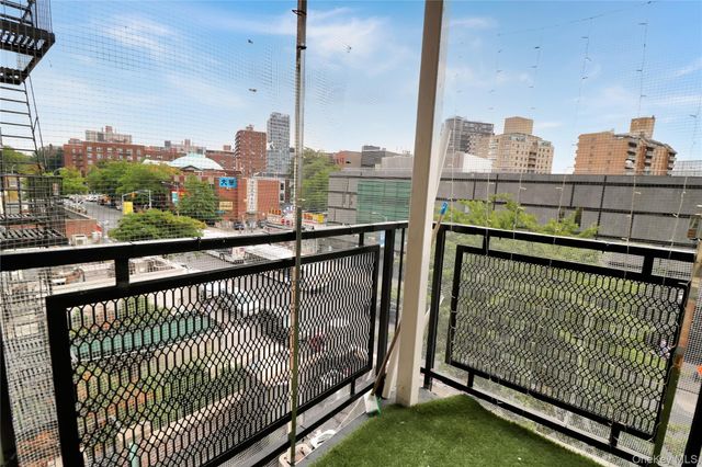 4125 Kissena Boulevard 2T, Flushing, NY 11355